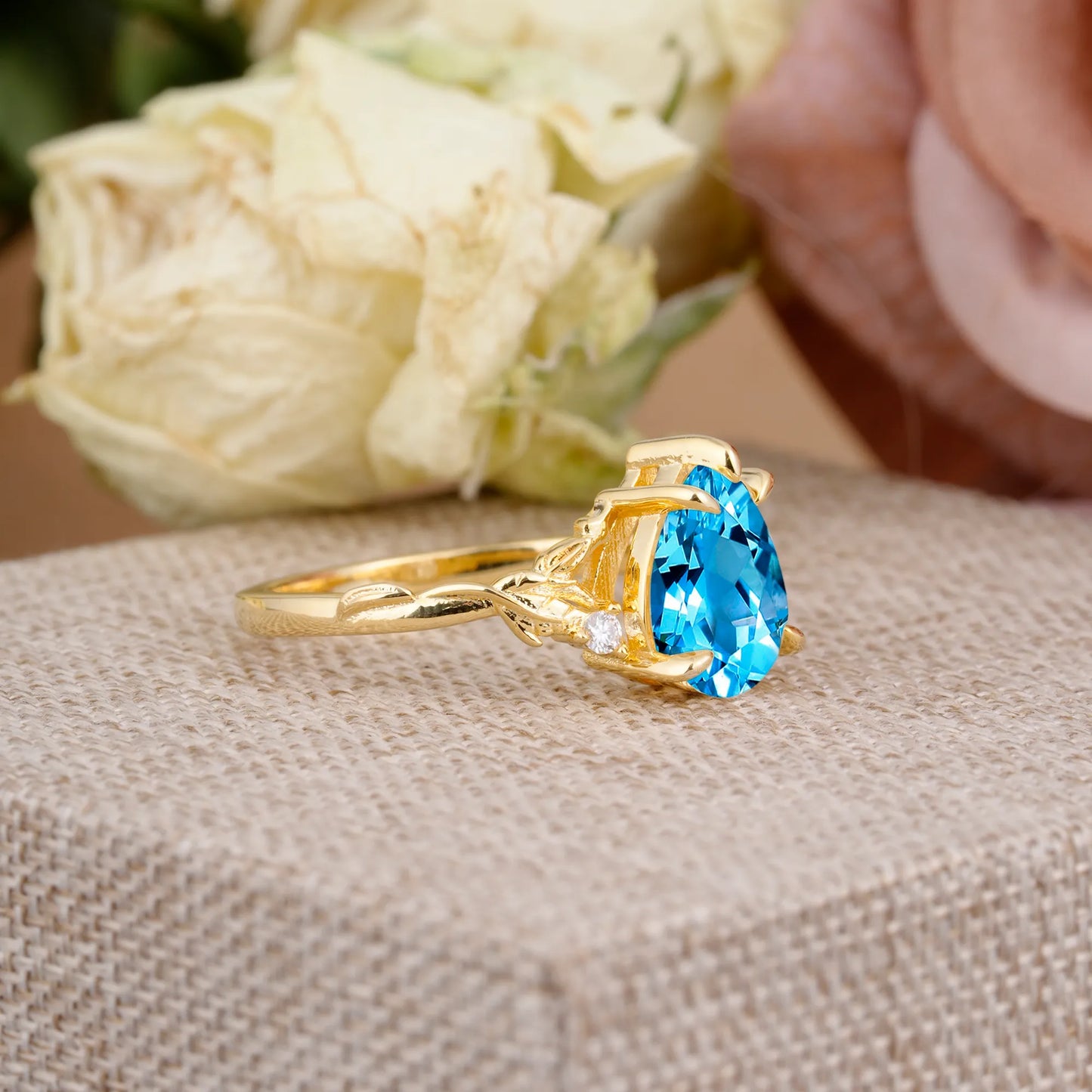 Elegant & Luxurious 5 prong Pear-Cut Aquamarine Wedding Band