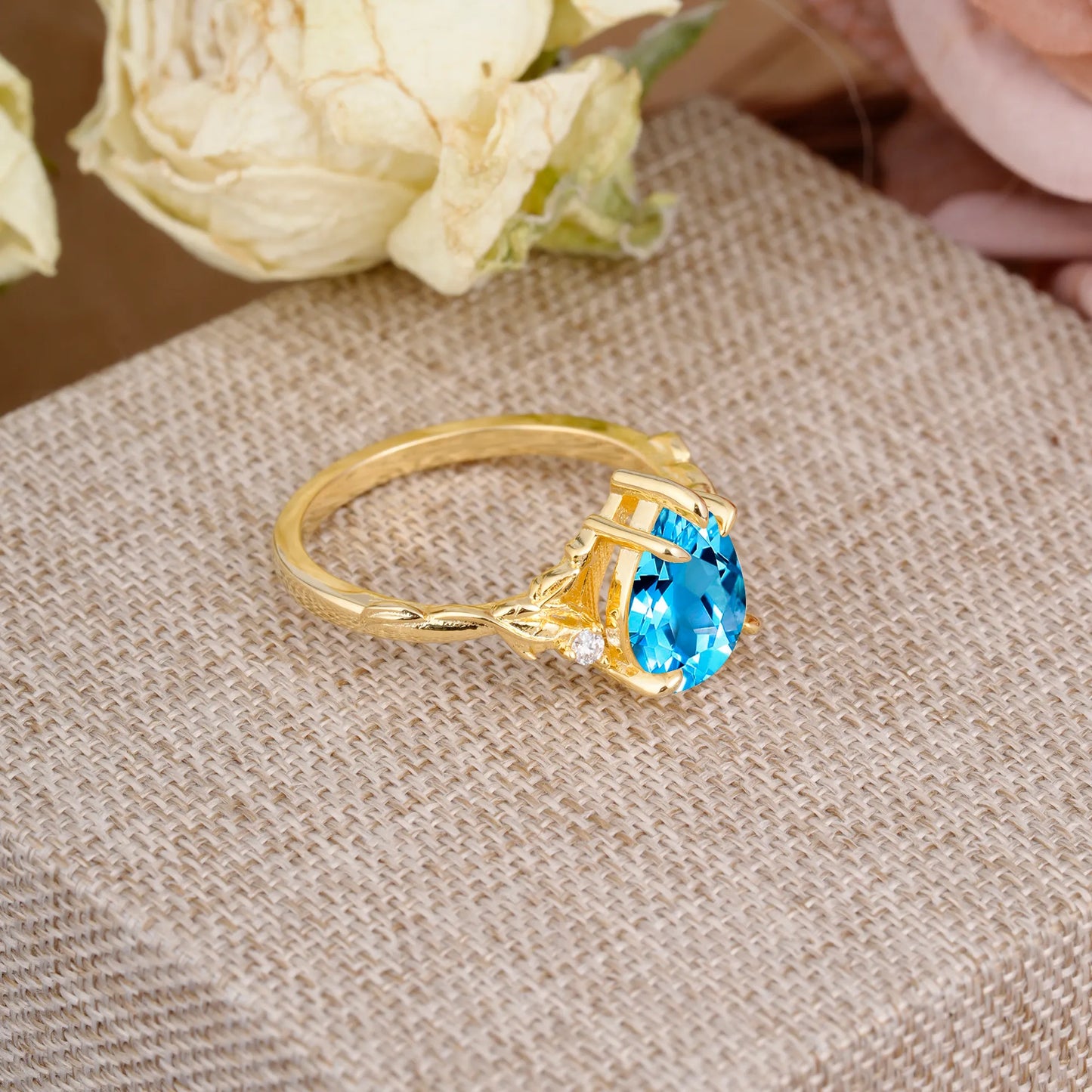Elegant & Luxurious 5 prong Pear-Cut Aquamarine Wedding Band