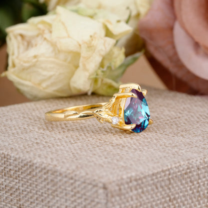 Elegant & Luxurious 5 prong Pear-Cut Alexandrite Wedding Band