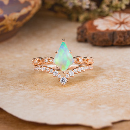 Luxury Vintage 6-Prong Kite-Cut Natural Opal Engagement Ring Set