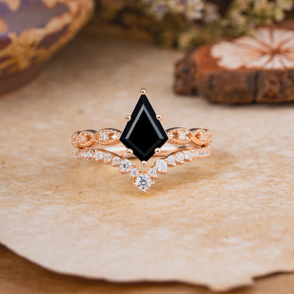Luxury Vintage 6-Prong Kite-Cut Black Onyx Engagement Ring Set