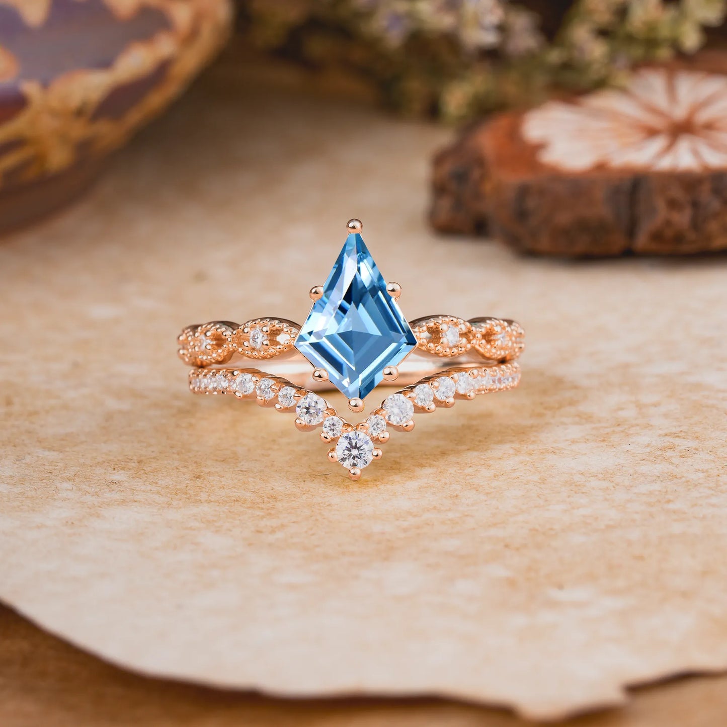 Luxury Vintage 6-Prong Kite-Cut Aquamarine Engagement Ring Set