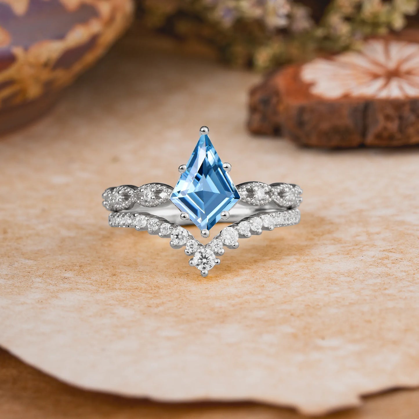 Luxury Vintage 6-Prong Kite-Cut Aquamarine Engagement Ring Set