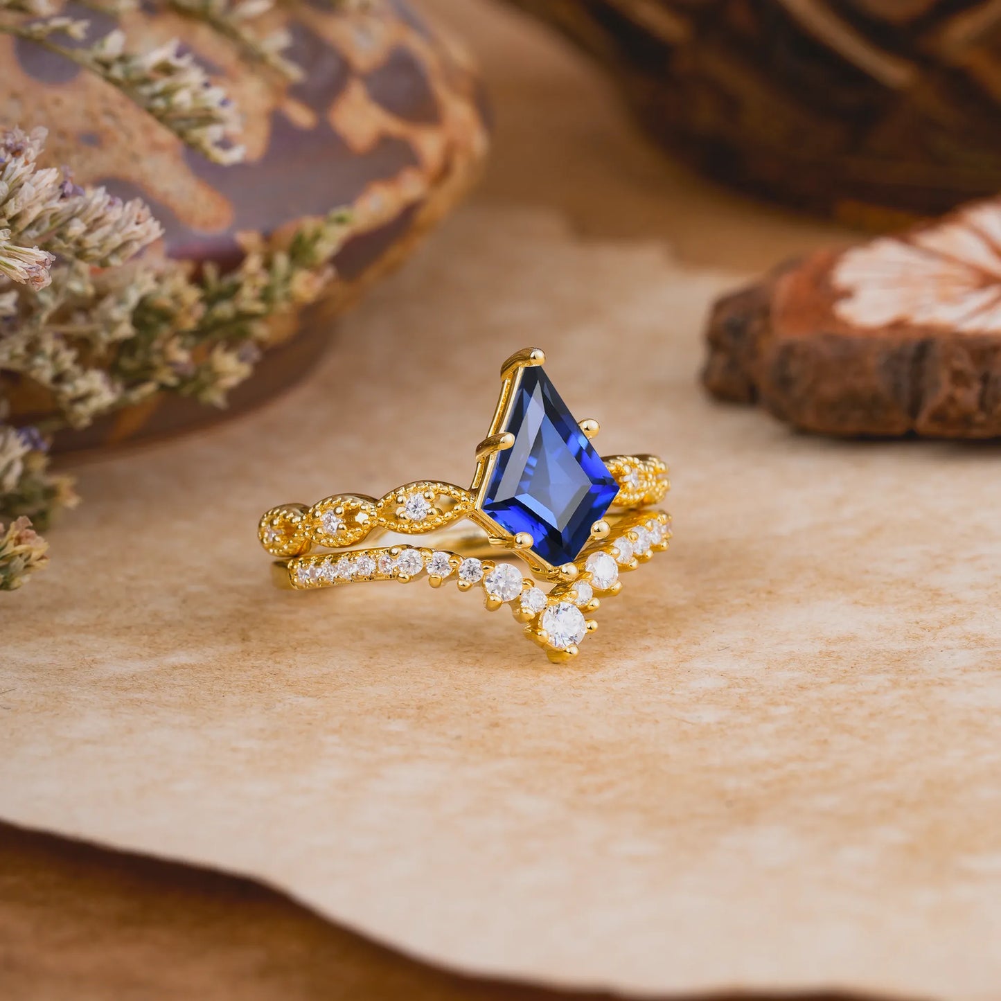 Luxury Vintage 6-Prong Kite-Cut Sapphire Engagement Ring Set