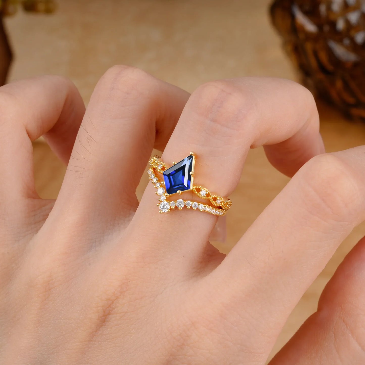 Luxury Vintage 6-Prong Kite-Cut Sapphire Engagement Ring Set