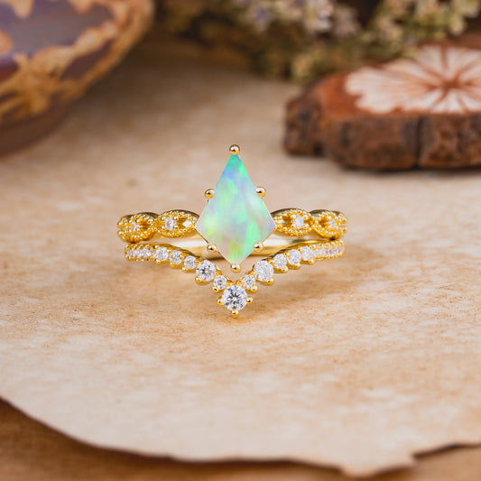 Luxury Vintage 6-Prong Kite-Cut Natural Opal Engagement Ring Set