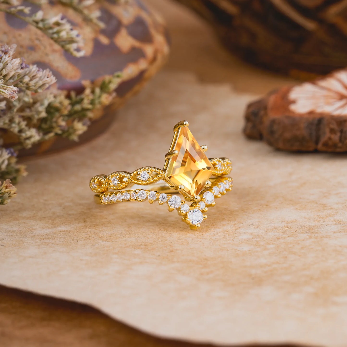 Luxury Vintage 6-Prong Kite-Cut Citrine Engagement Ring Set