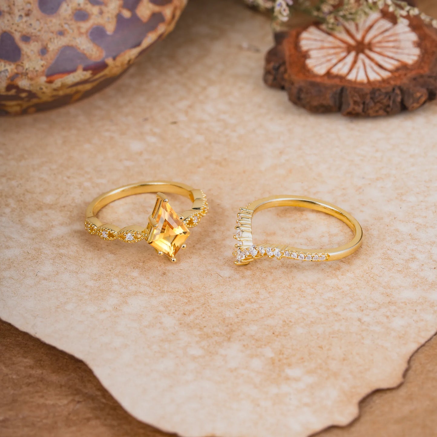 Luxury Vintage 6-Prong Kite-Cut Citrine Engagement Ring Set