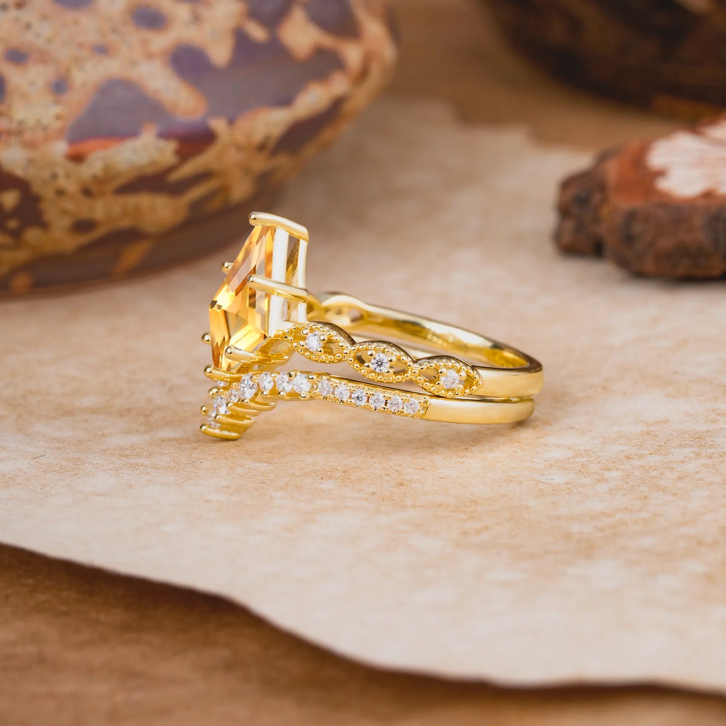 Luxury Vintage 6-Prong Kite-Cut Citrine Engagement Ring Set