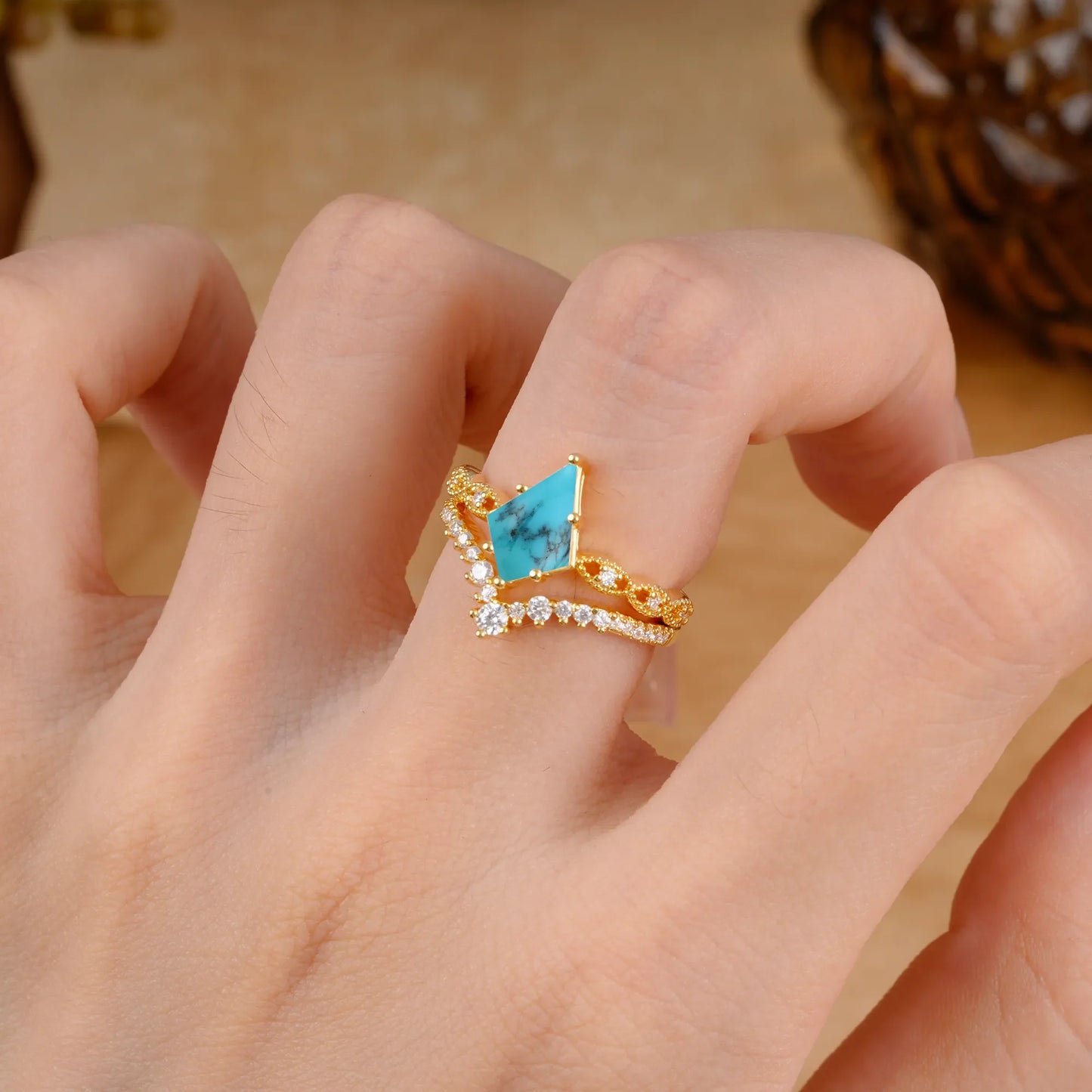 Luxury Vintage 6-Prong Kite-Cut Natural Turquoise Engagement Ring Set