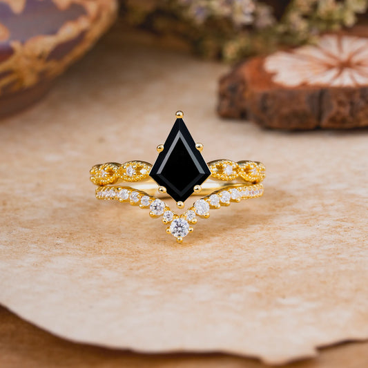 Luxury Vintage 6-Prong Kite-Cut Black Onyx Engagement Ring Set