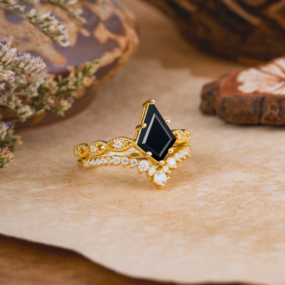 Luxury Vintage 6-Prong Kite-Cut Black Onyx Engagement Ring Set