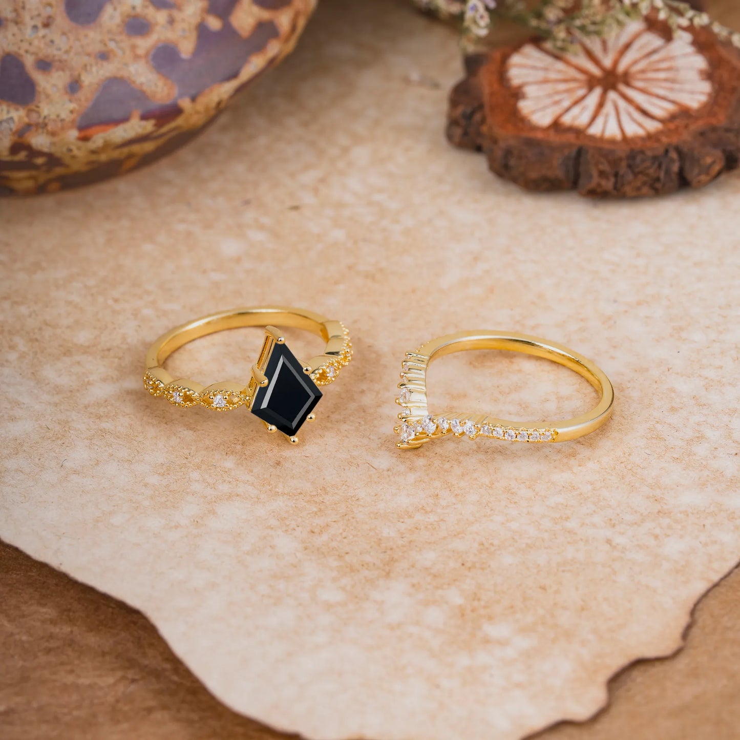 Luxury Vintage 6-Prong Kite-Cut Black Onyx Engagement Ring Set