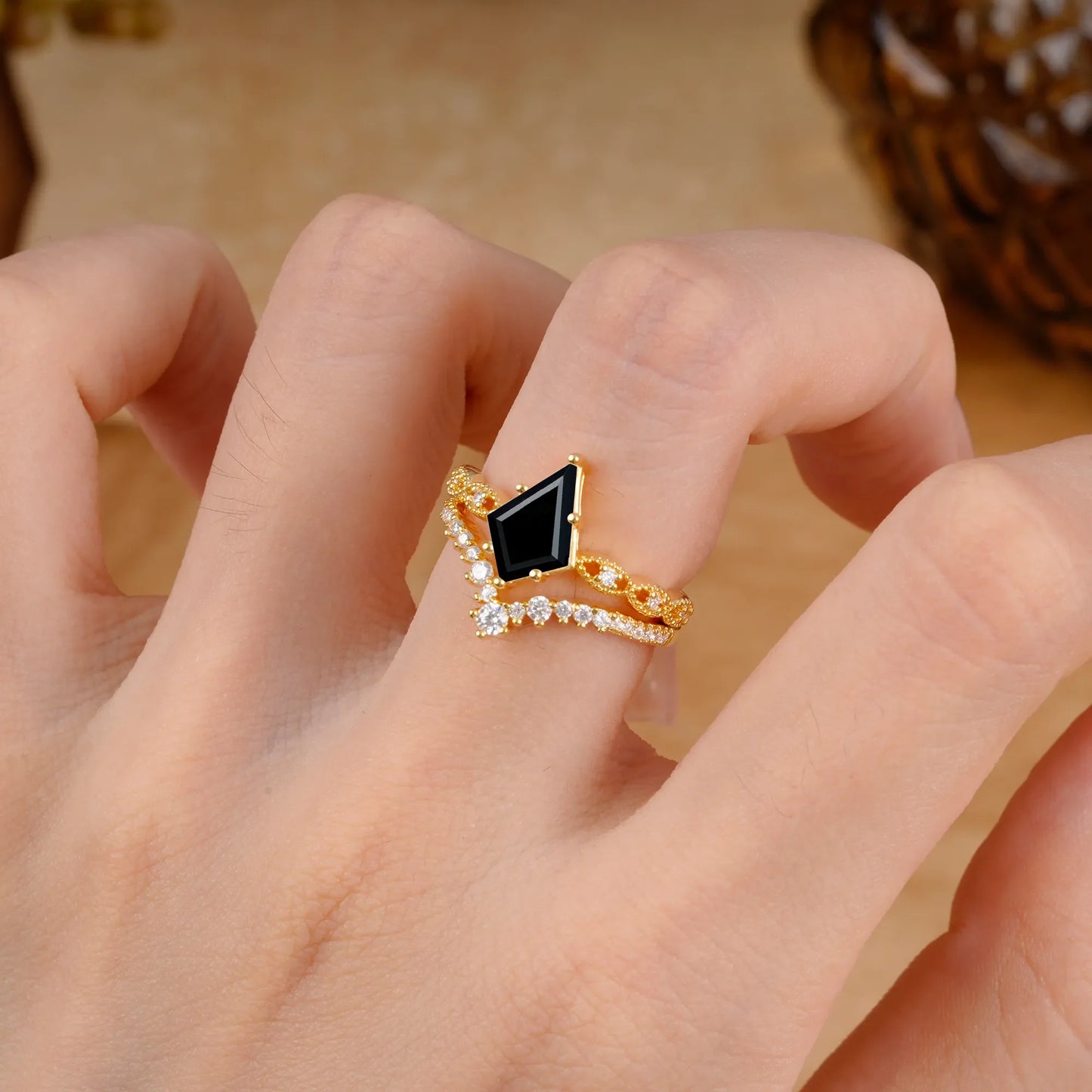 Luxury Vintage 6-Prong Kite-Cut Black Onyx Engagement Ring Set