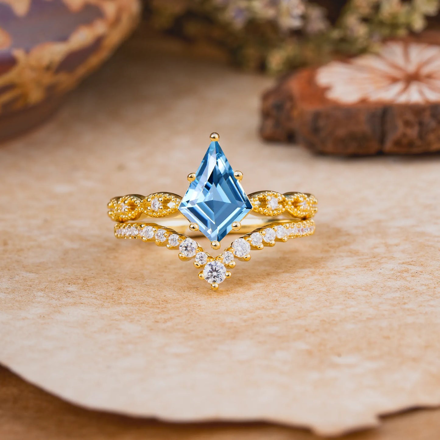 Luxury Vintage 6-Prong Kite-Cut Aquamarine Engagement Ring Set