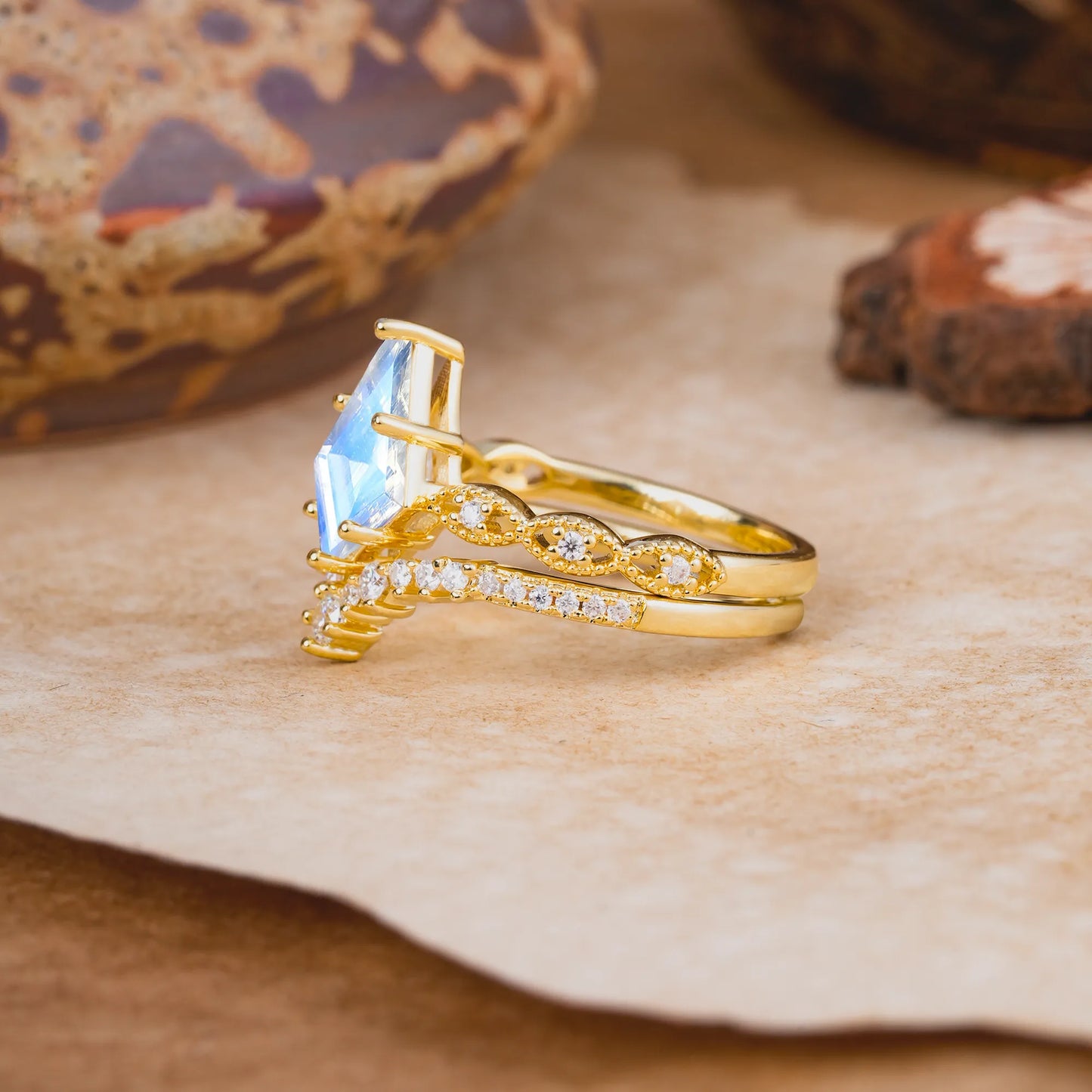 Luxury Vintage 6-Prong Kite-Cut Moonstone Engagement Ring Set