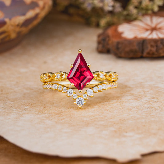 Luxury Vintage 6-Prong Kite-Cut Natural Ruby Engagement Ring Set