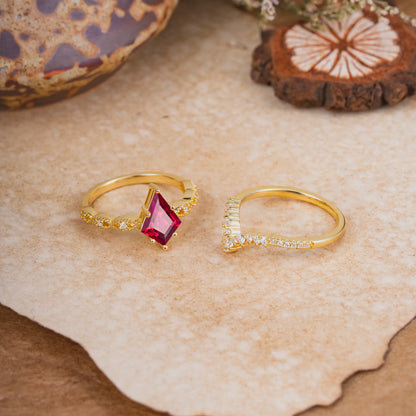 Luxury Vintage 6-Prong Kite-Cut Natural Ruby Engagement Ring Set