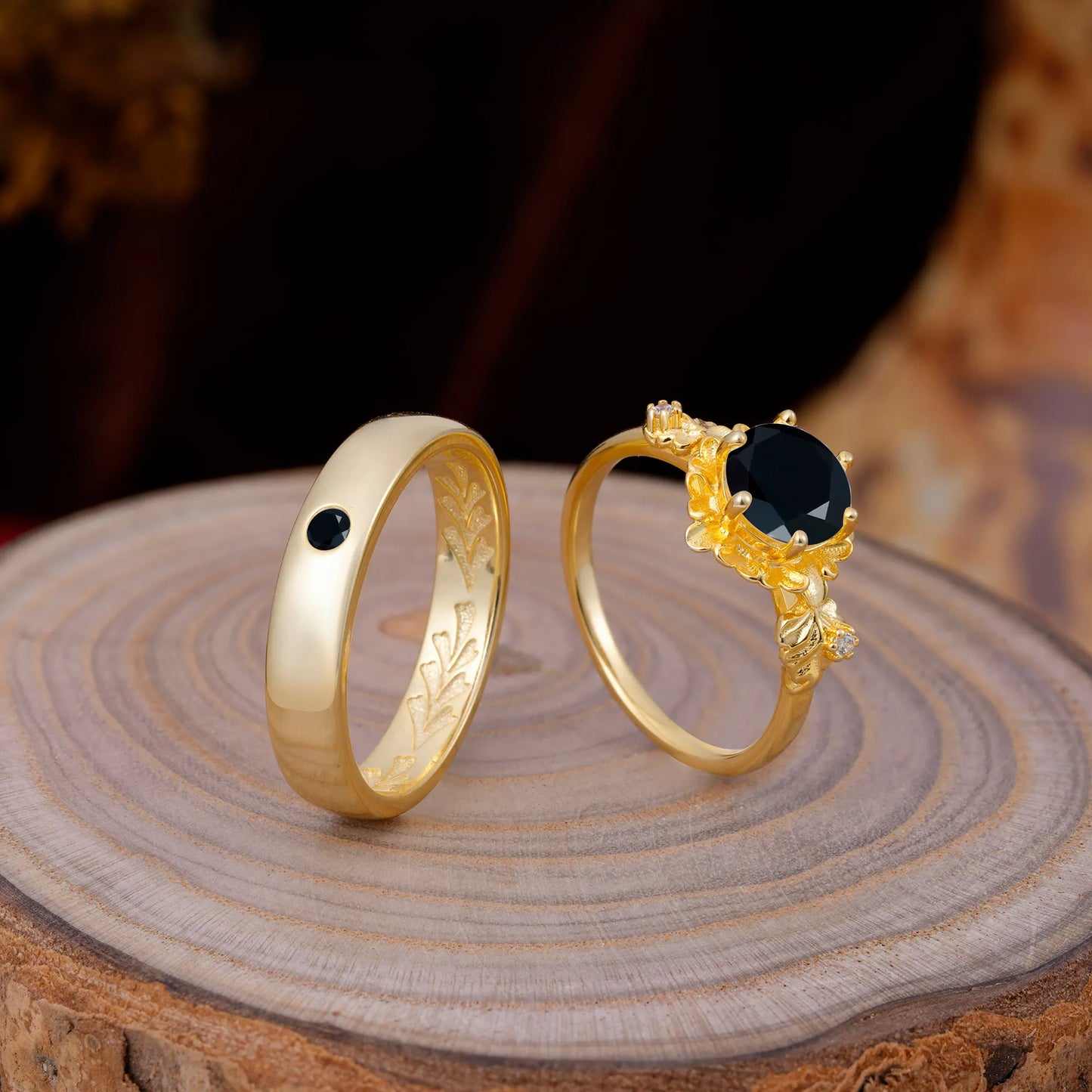 Elegant Floral Leaf Black Onyx Center Wedding Couple Rings