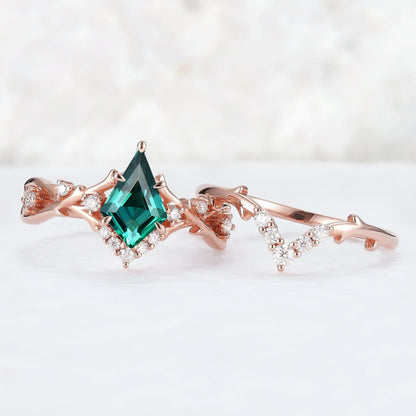 Unique Kite Cut Emerald Twig Gemstone Ring Set 2pcs