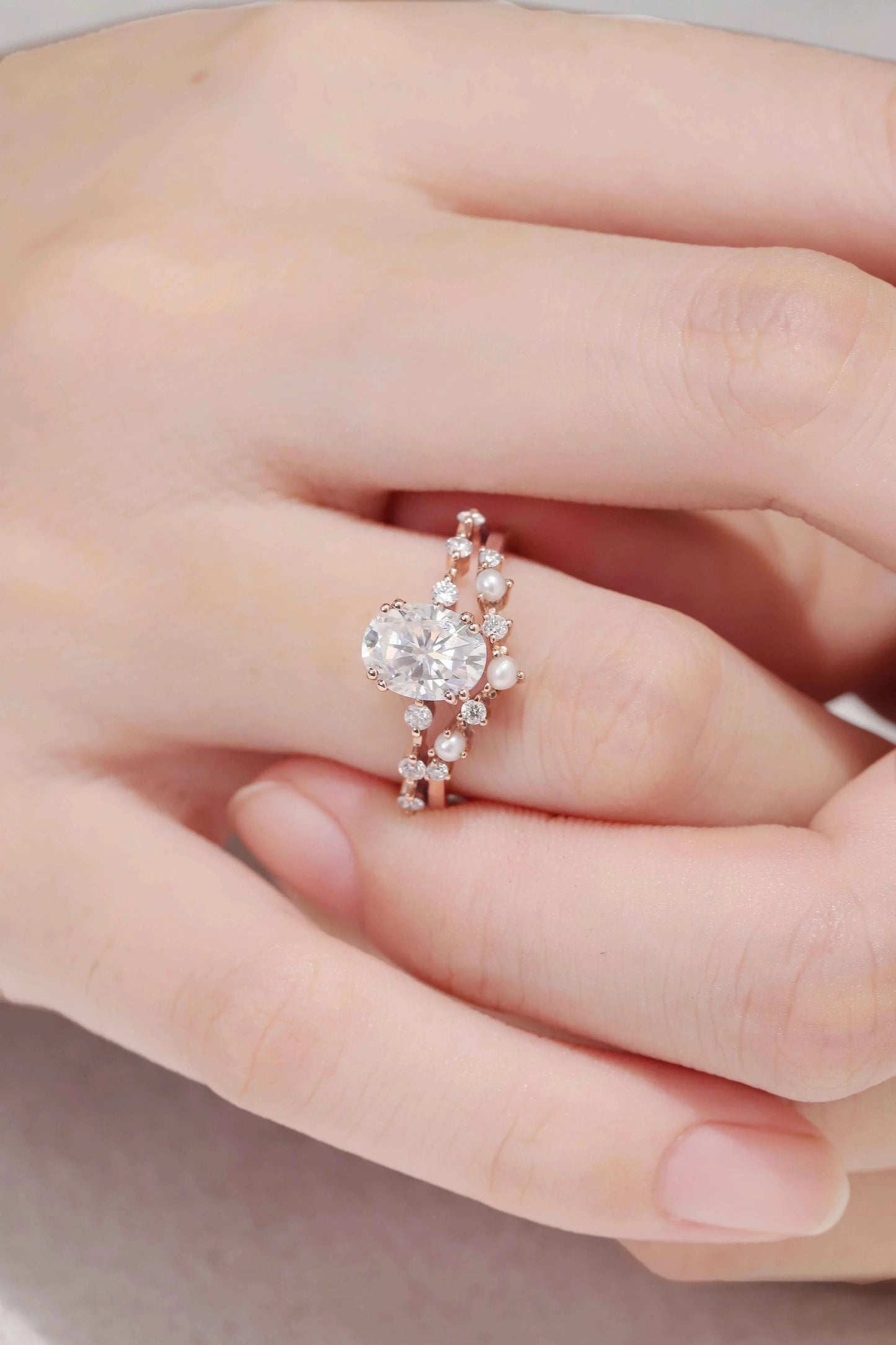 Unique Oval Cut Moissanite Pearl Captivating Gemstone Ring Set 2pcs