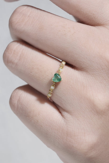 Vintage Heart Shaped Cut Moss Agate and Moissanite Gemstone Ring