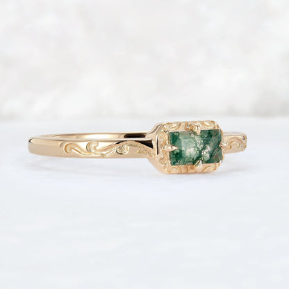 Vintage Baguette Cut Moss Agate Mobius Yellow Gold Stacking Band