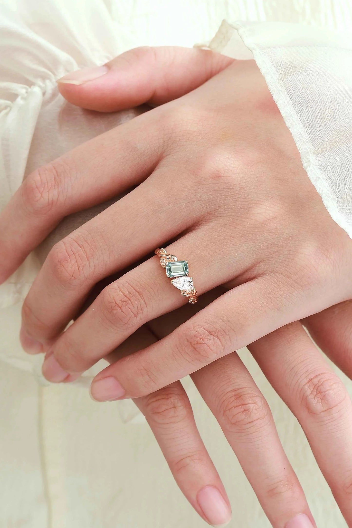 Nature Inspired Leaf 2-Stone Toi et Moi Engagement Ring