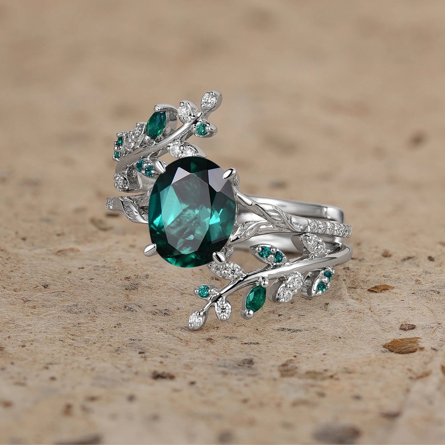Aphrodite's Enchanted Vine | A Mythical Emerald Engagement Ring Set
