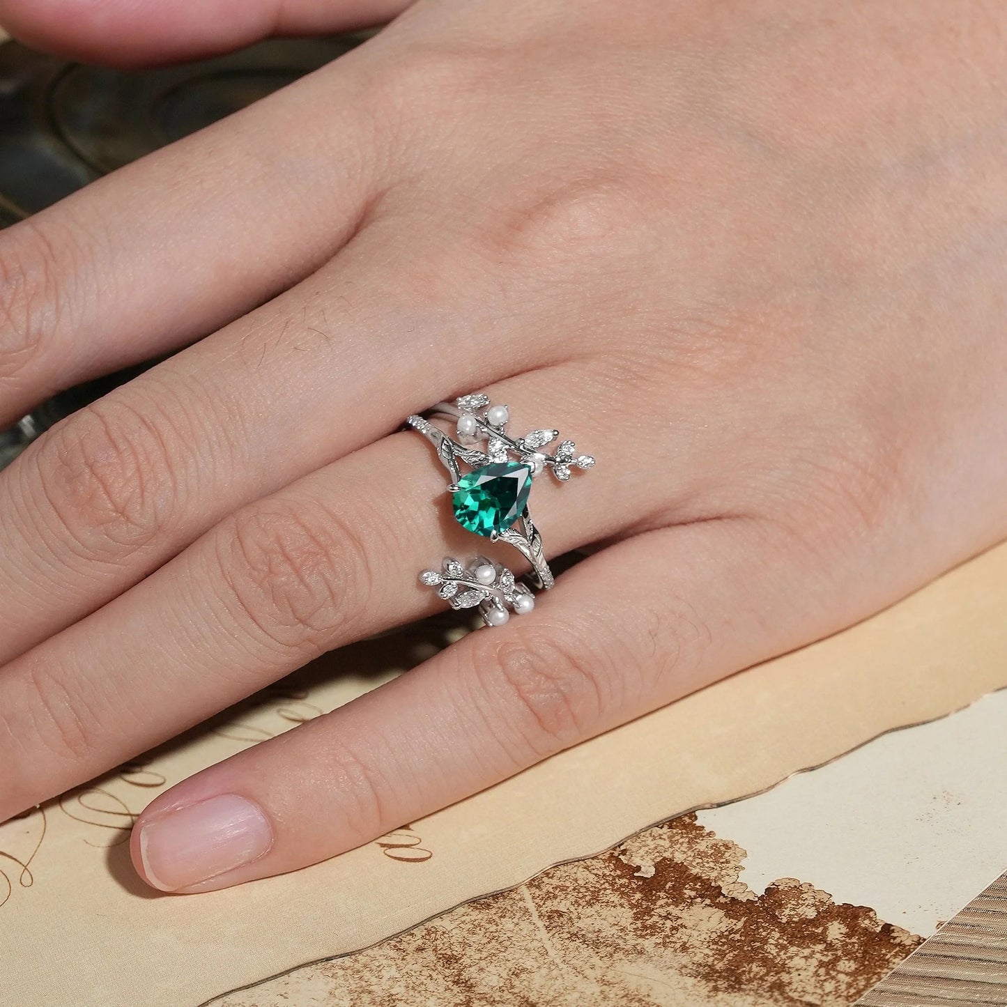 Aphrodite's Enchanted Vine | Emerald & Pearl Leaf Ring Set-Juniper