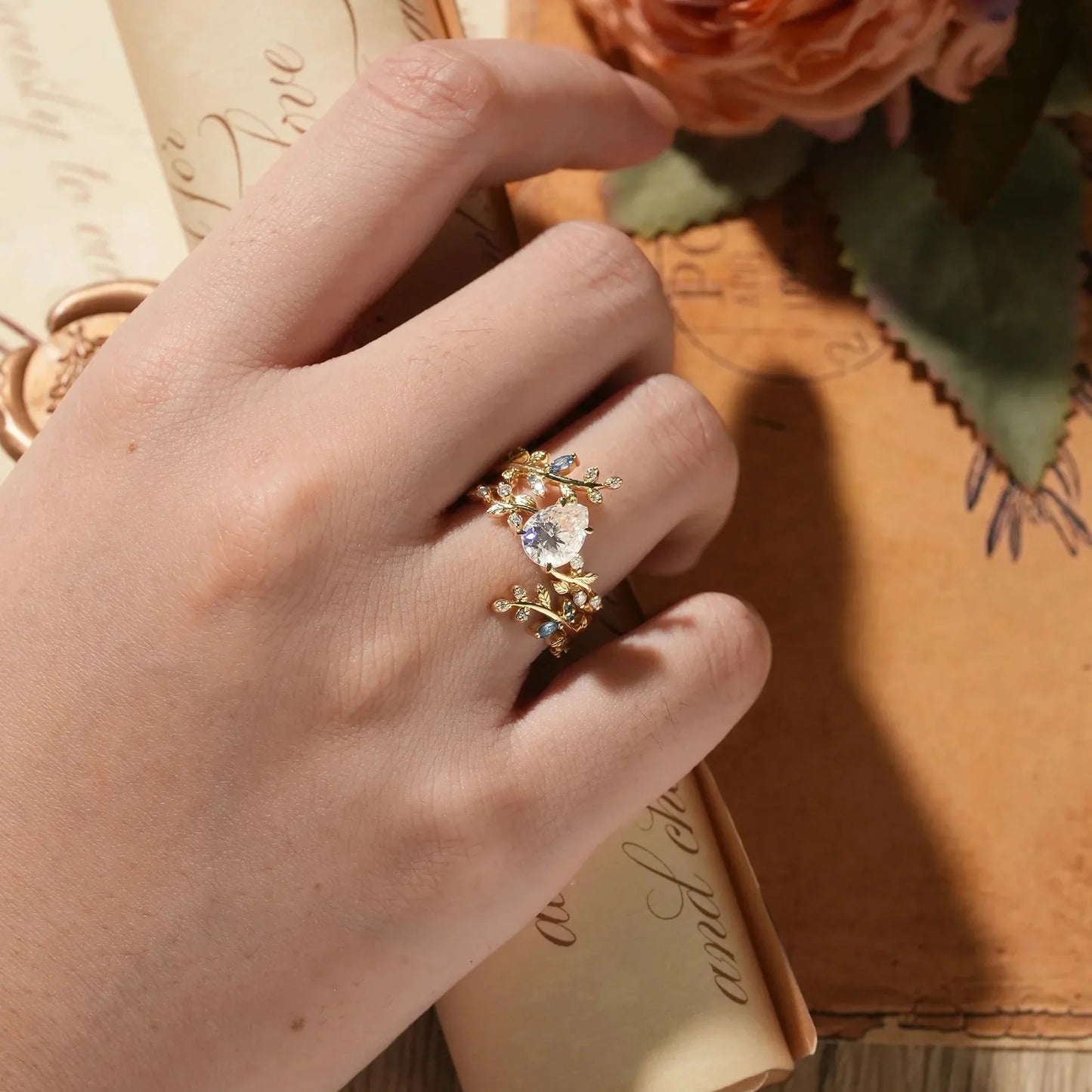 Aphrodite's Enchanted Vine | Moissanite Leaf Engagement Ring Set 2pcs-Vesper
