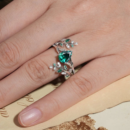 Aphrodite's Enchanted Vine | White Gold Emerald Engagement Ring Set -Marigold