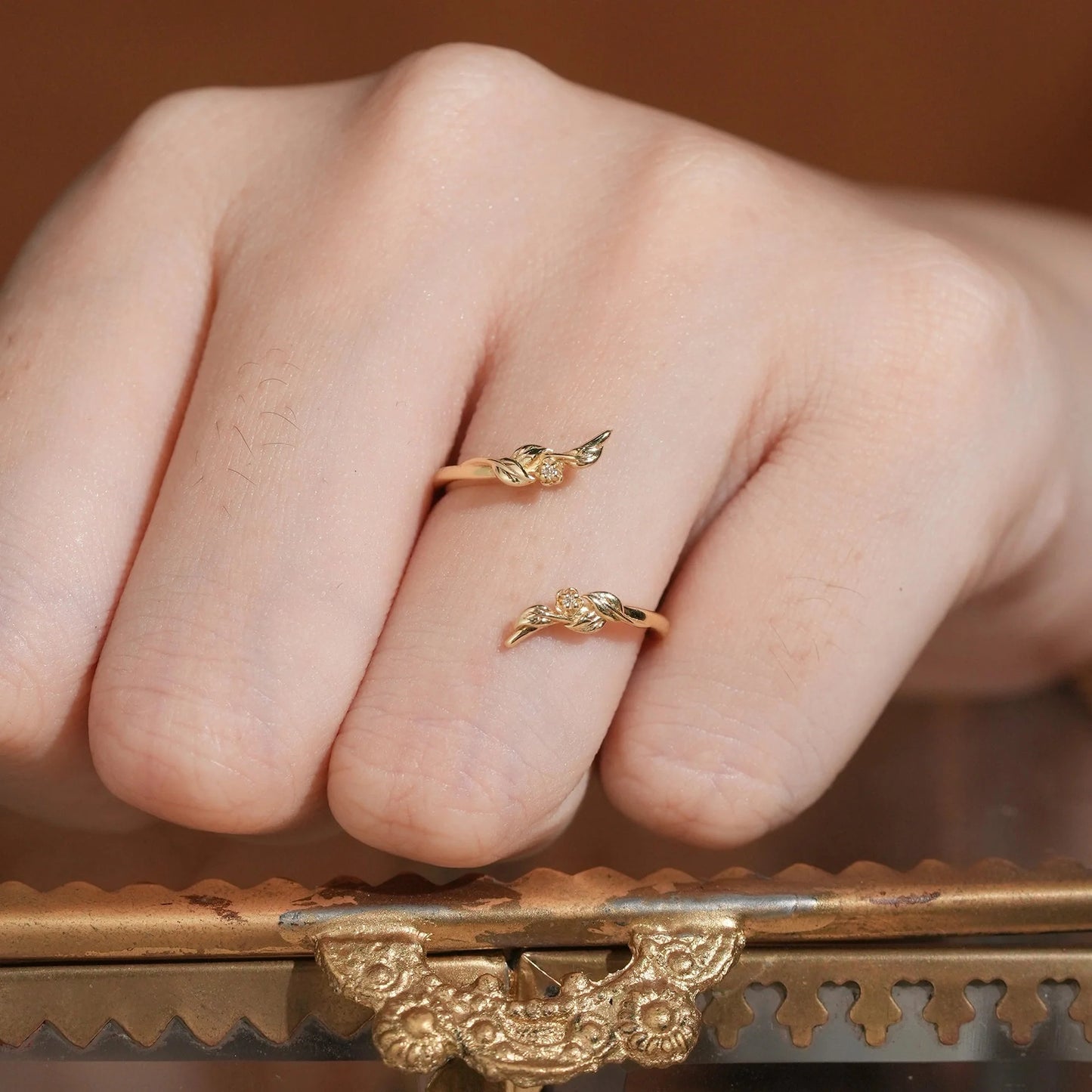 Daisy Inspired Moissanite Enhancer Wedding Band-Zephyrine