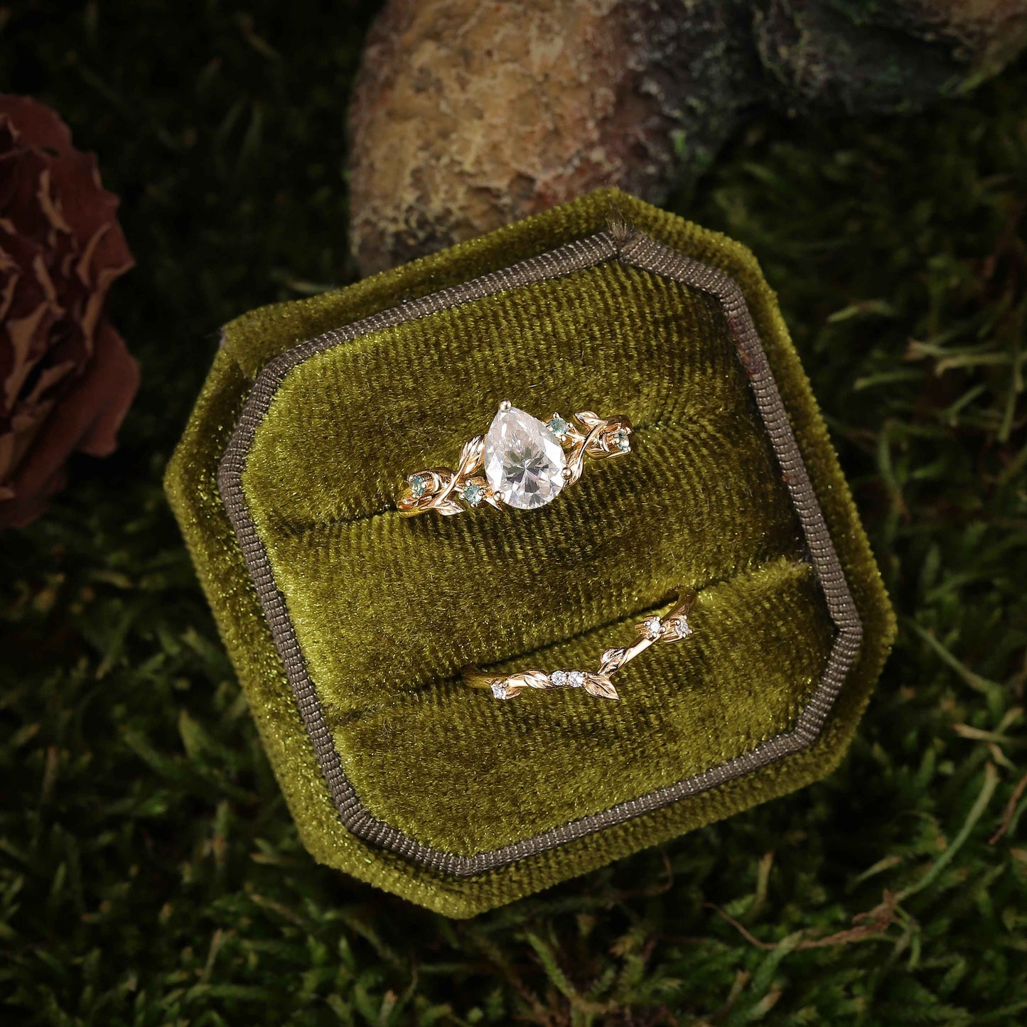 Unique Pear Cut Moissanite Leafy Gemstone Ring 2pcs