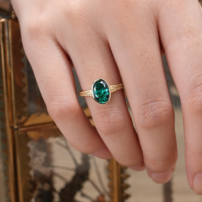 Golden Elegance: Oval Emerald Leaf Ring | Celia (925 Silver)