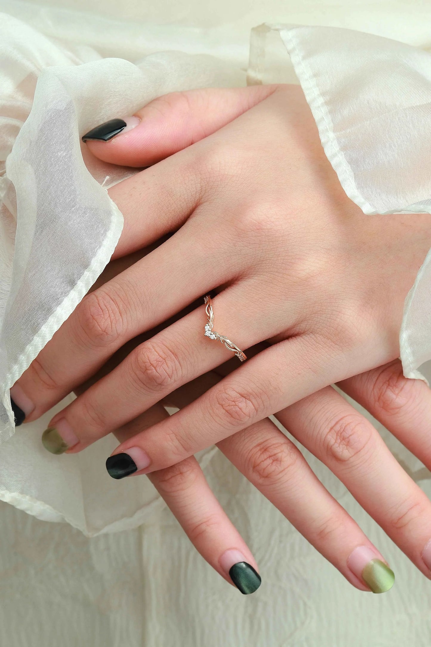 Pine Needle Leaf V-Shaped Moissanite Band - Rowena