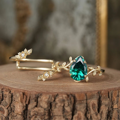 Rose Blossom: Pear-Cut Emerald Leaf Ring Set - Helena