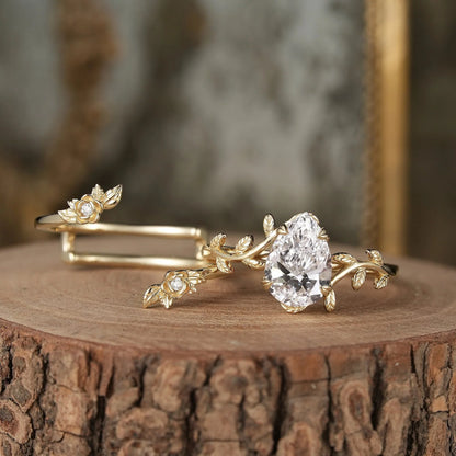 Rose Blossom: Pear-Cut Lab Grown Diamond Leaf Ring Set - Helena
