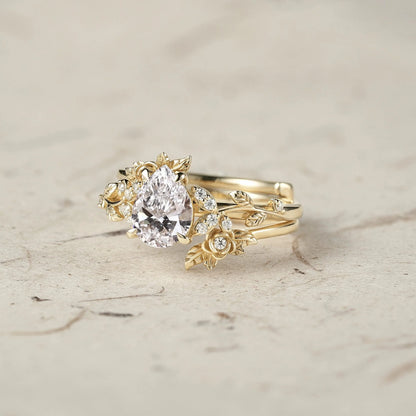 Rose Blossom: Pear Cut Lab Grown Diamond Leaf Ring Set | Jade