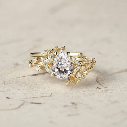 Rose Blossom: Pear Cut Lab Grown Diamond Leaf Ring Set | Jade