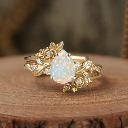 Pear Cut Moissanite Gold Floral Engagement Ring Set - Camille