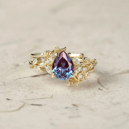 Rose Blossom: Pear Cut Moissanite Leaf Ring Set | Jade