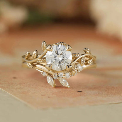 Rose Gold Round Cut Moissanite Bridal Set-Elara - GemsMagic