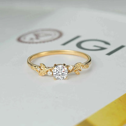 Round-Cut Lab Grown Diamond Leaf Engagement Ring