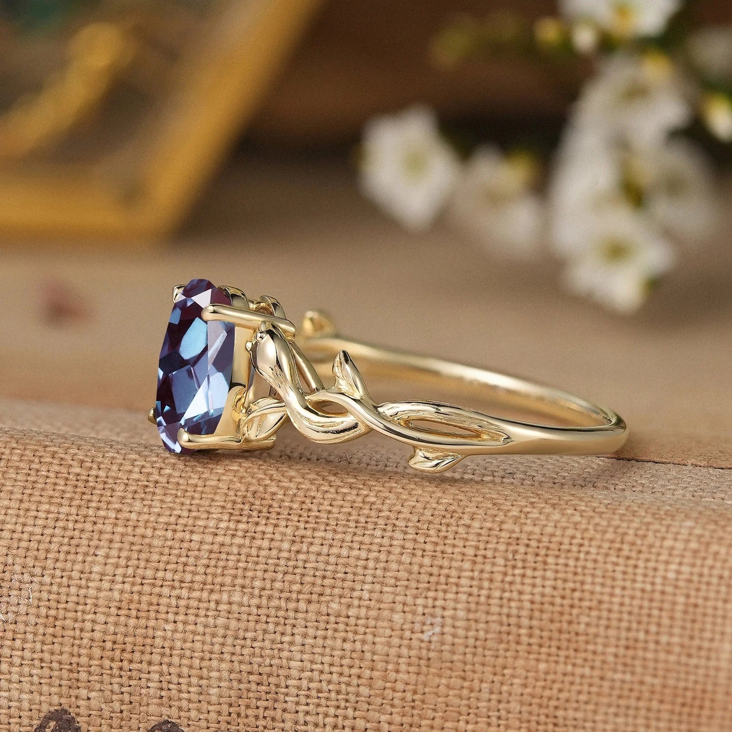 Snake Design Oval-cut Alexandrite Engagement Ring-Wren