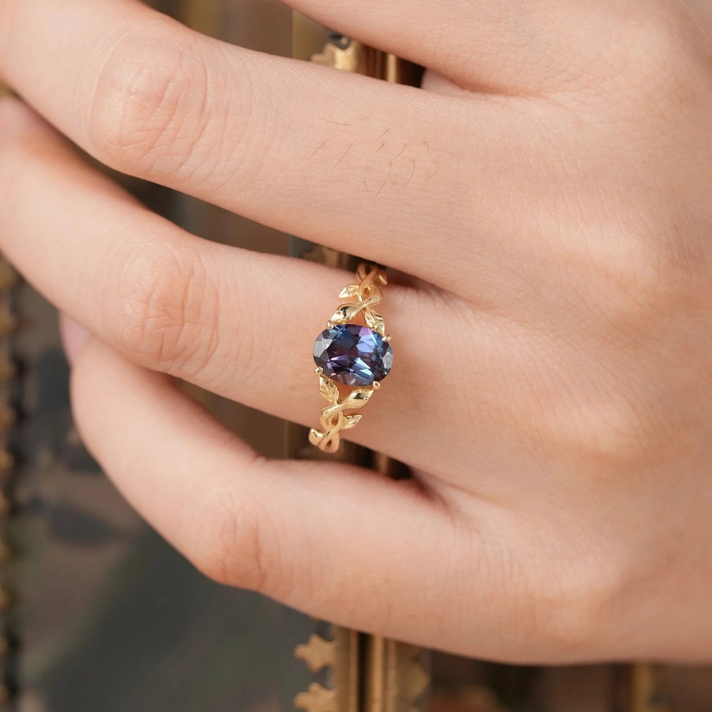 Snake Design Oval-cut Alexandrite Engagement Ring-Wren