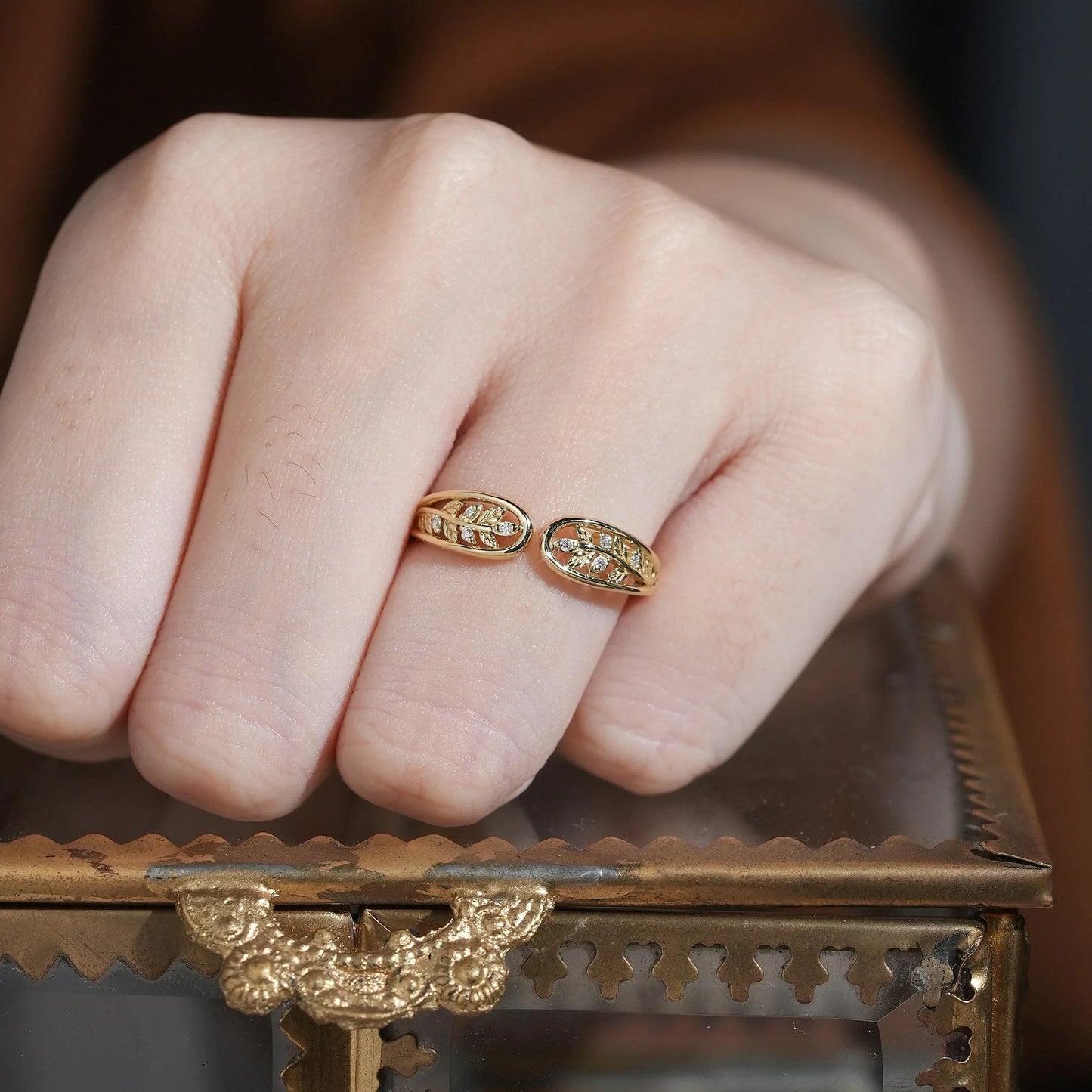 Unique Leaf Moissanite Wedding Band-Dorothea